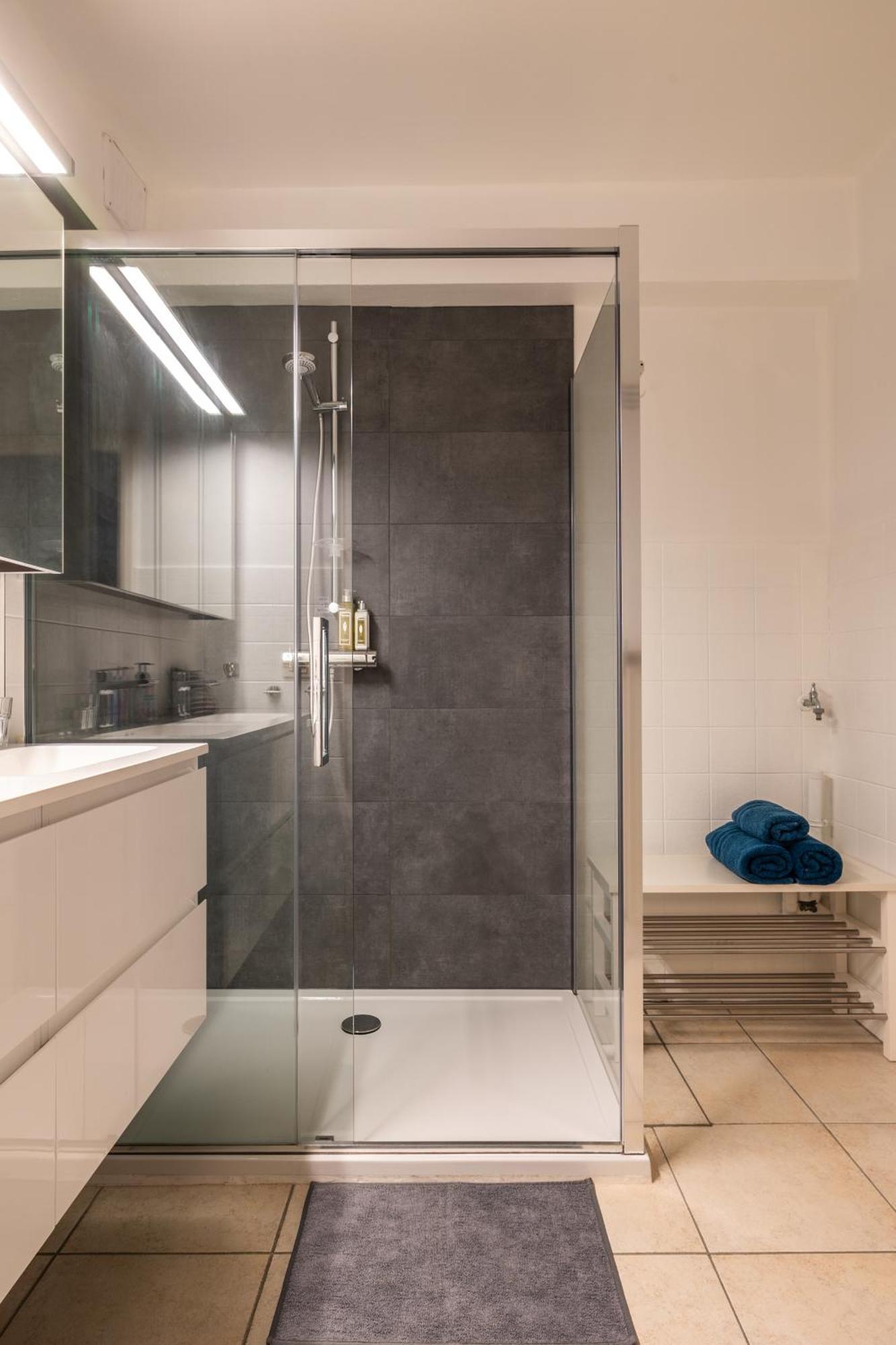 Weloveoostende - Newly Renovated Large Apartment 150M From The Beach - Including Bed Sheets And Final Clea-Ning Exteriör bild